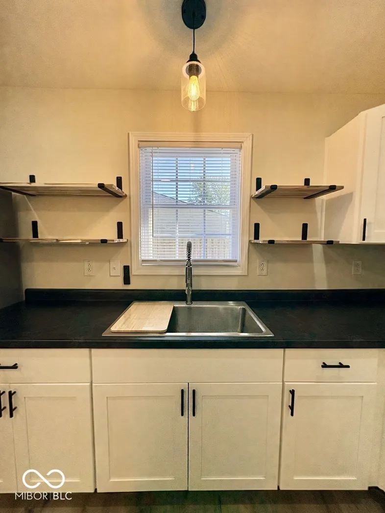 5717 Clover Maple Drive Fairland, IN 46126