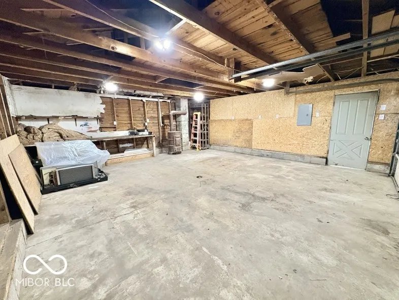 5717 Clover Maple Drive Fairland, IN 46126