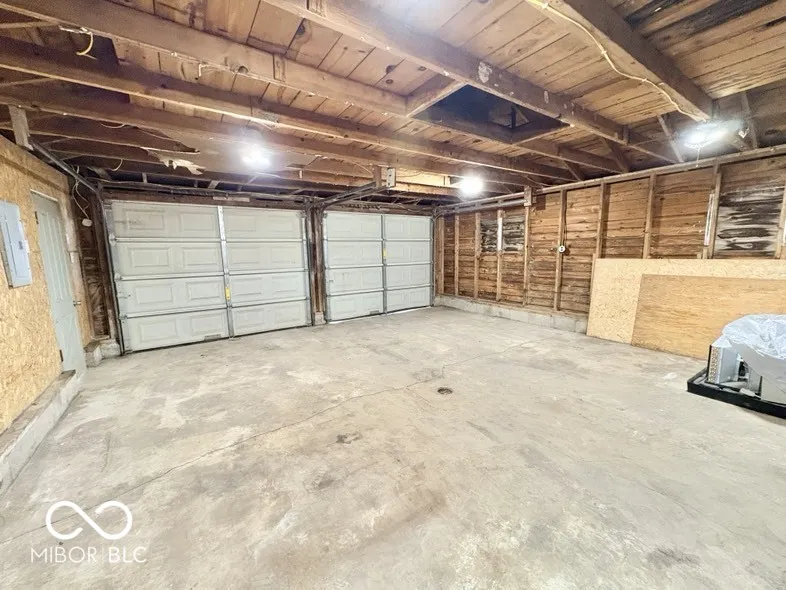 5717 Clover Maple Drive Fairland, IN 46126