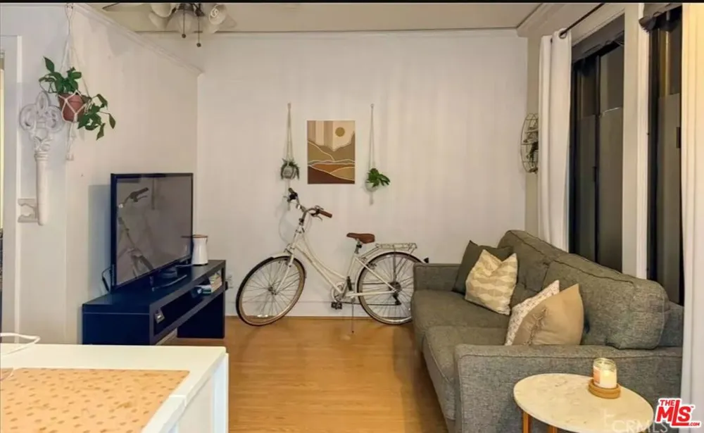 315 W 3rd Street #203 Long Beach, CA 90802