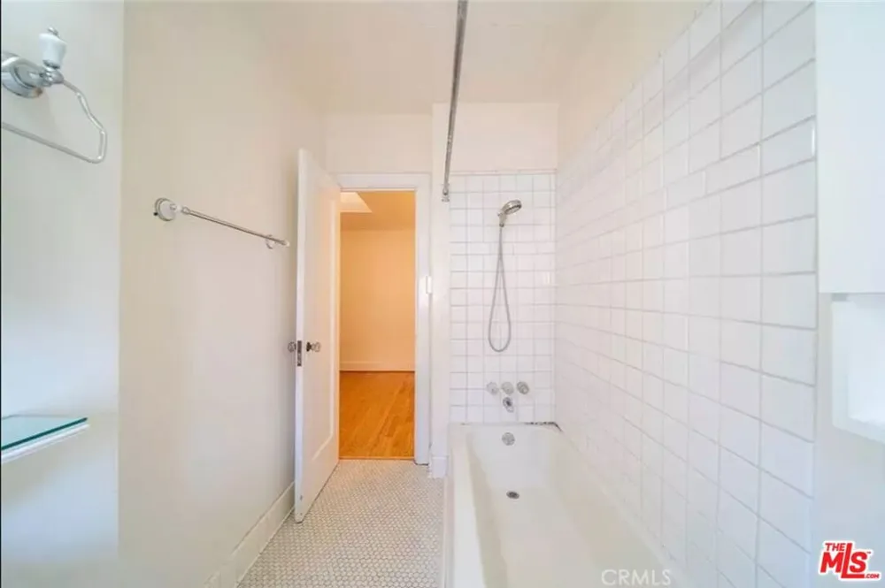 315 W 3rd Street #203 Long Beach, CA 90802