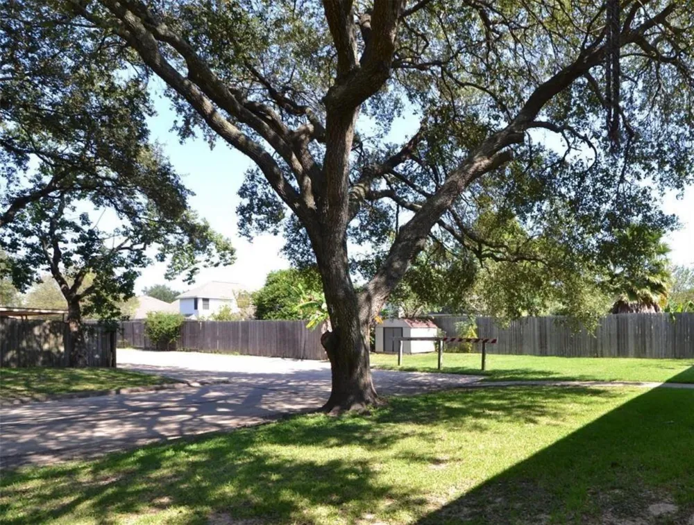 1867 Florida Drive Seabrook, TX 77586
