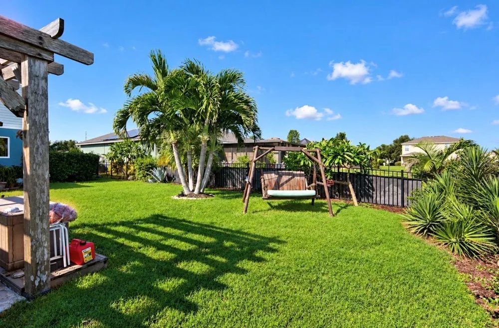 337 STAR SHELL DRIVE Apollo Beach, FL 33572