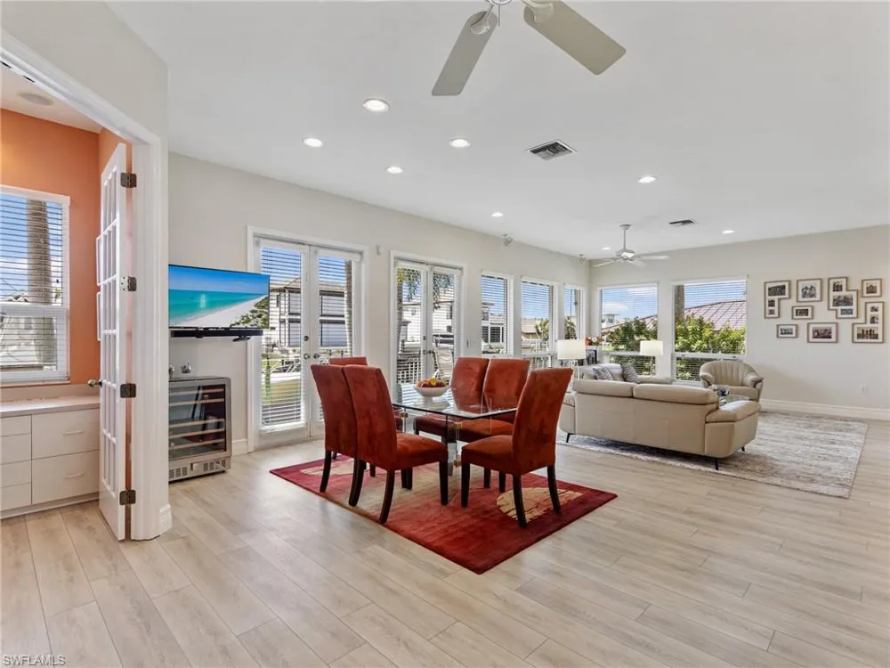 822 Cypress Lake Circle Fort Myers, FL 33919