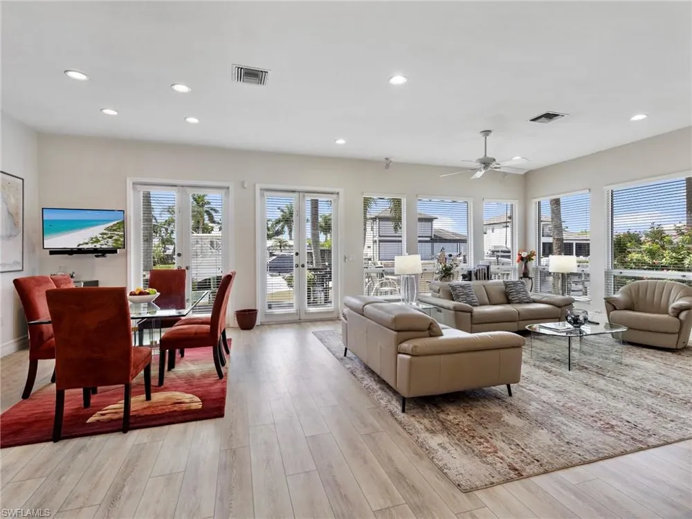 822 Cypress Lake Circle Fort Myers, FL 33919