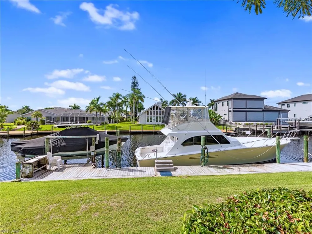 822 Cypress Lake Circle Fort Myers, FL 33919