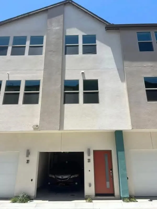 331 Strike Covina, CA 91722