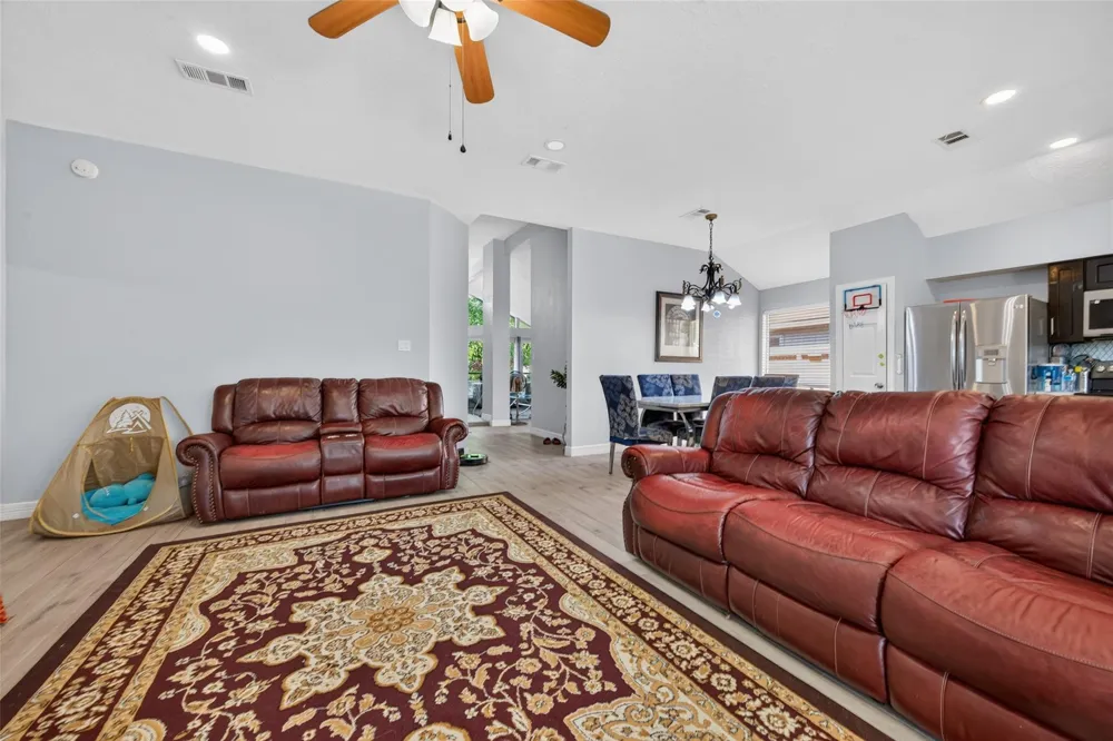 11719 Acadian Drive Houston, TX 77099
