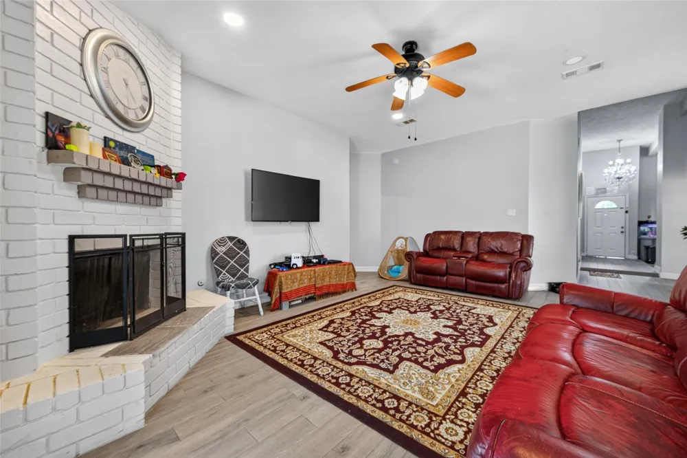 11719 Acadian Drive Houston, TX 77099