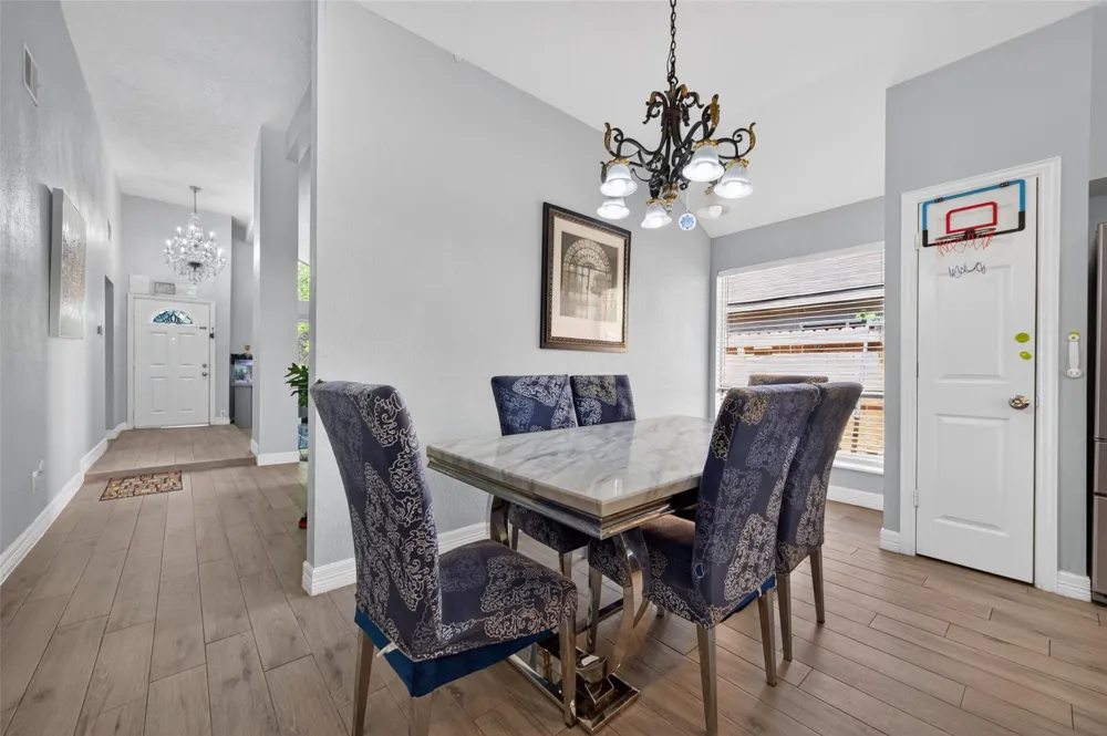 11719 Acadian Drive Houston, TX 77099