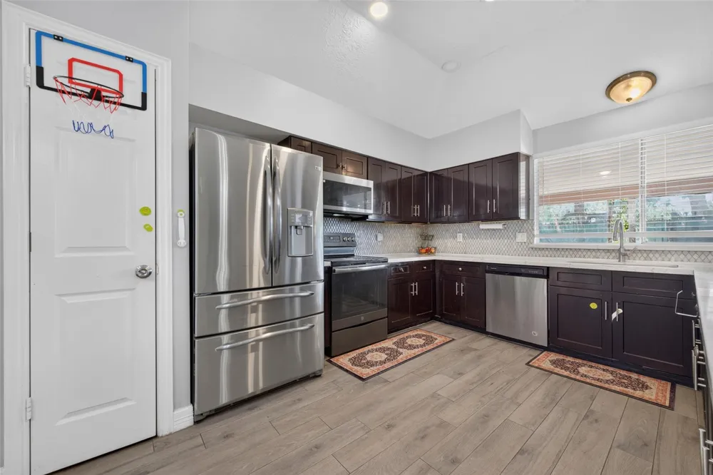 11719 Acadian Drive Houston, TX 77099