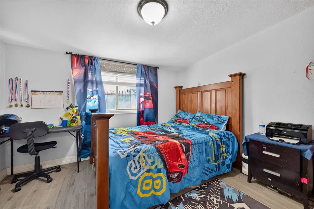11719 Acadian Drive Houston, TX 77099