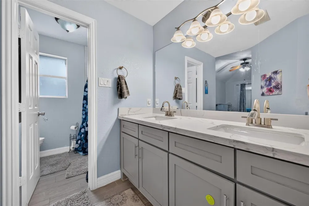11719 Acadian Drive Houston, TX 77099