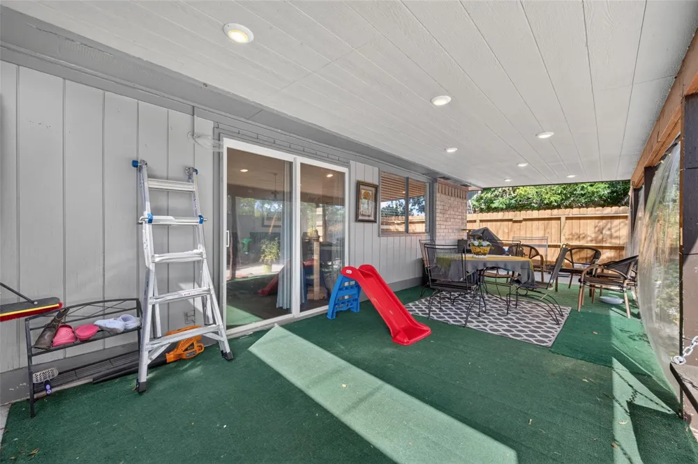 11719 Acadian Drive Houston, TX 77099