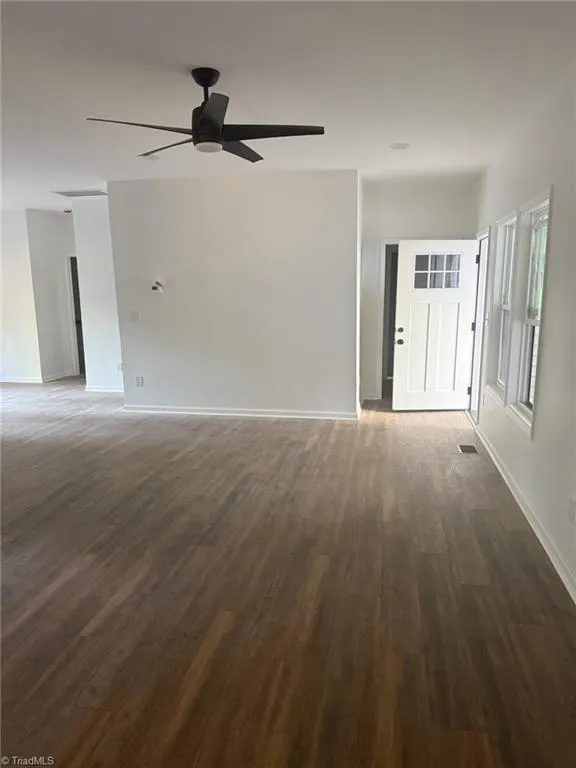 104 Oakwood Trail Road King, NC 27021