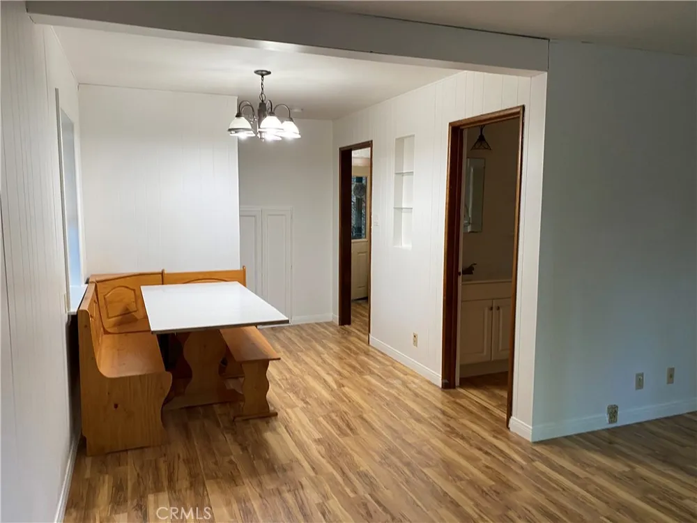 23719 Bowl Road Crestline, CA 92325
