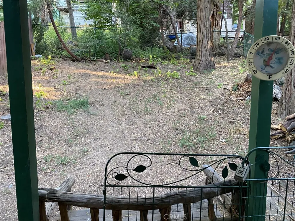 23719 Bowl Road Crestline, CA 92325