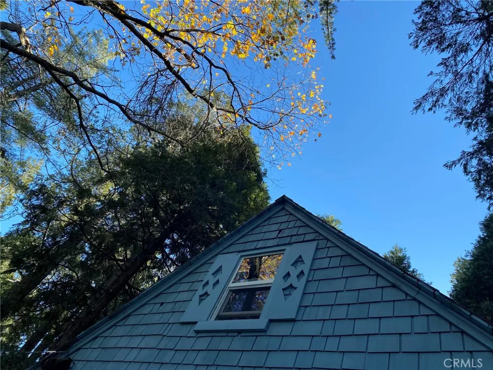 23719 Bowl Road Crestline, CA 92325