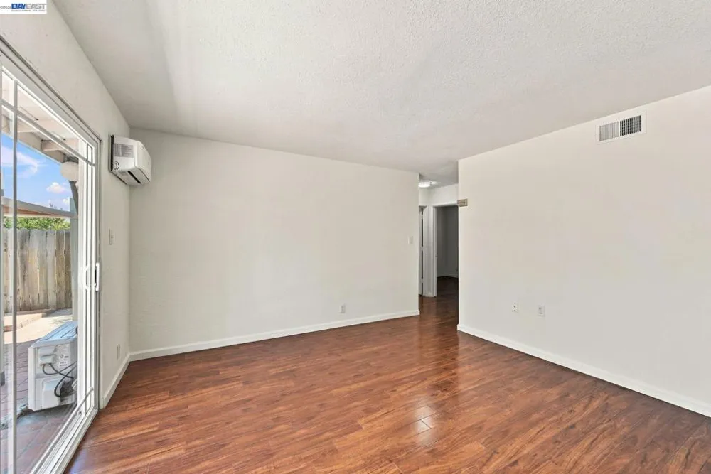 33438 University Dr Union City, CA 94587