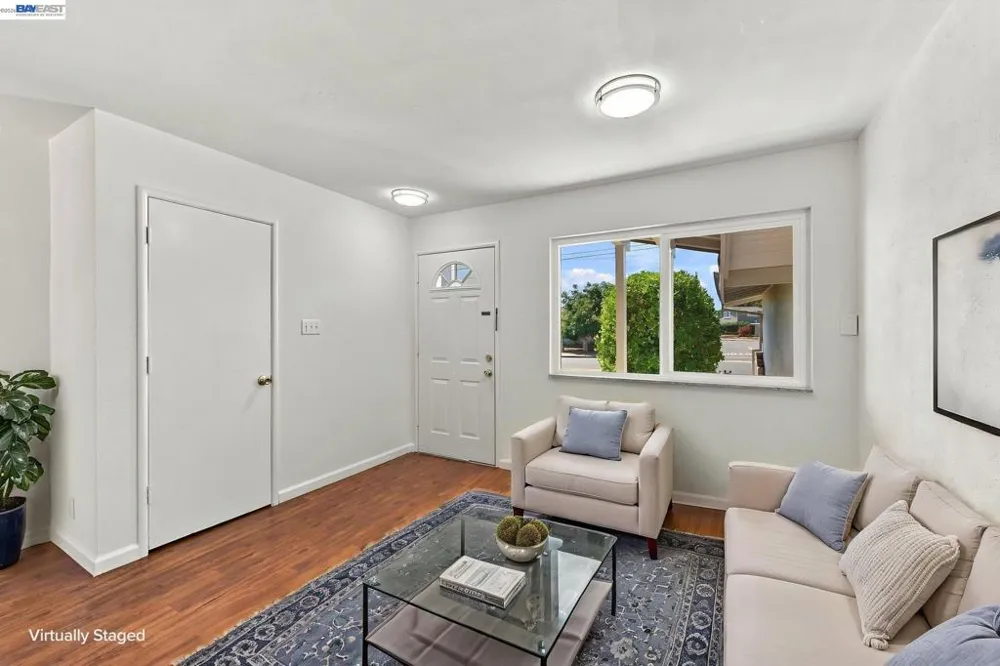 33438 University Dr Union City, CA 94587