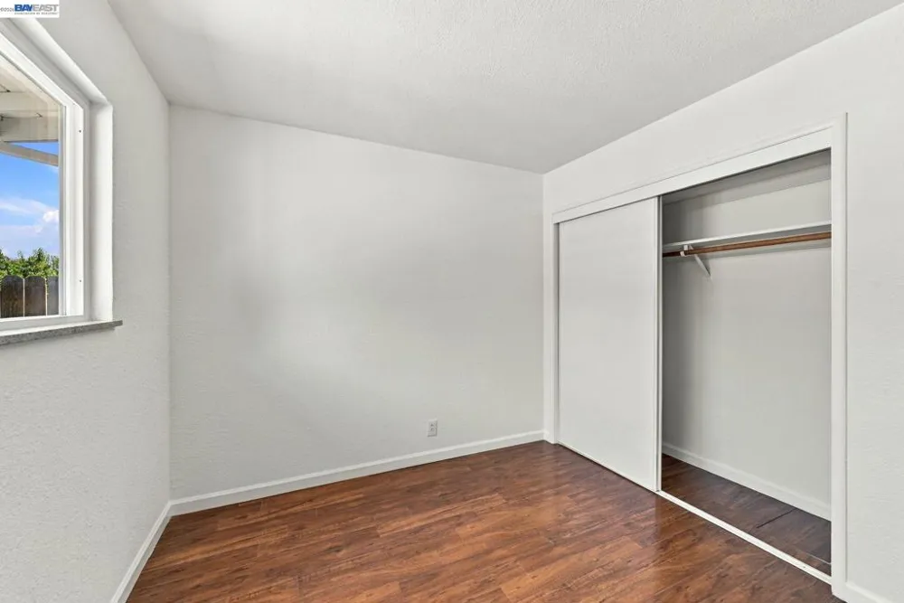 33438 University Dr Union City, CA 94587