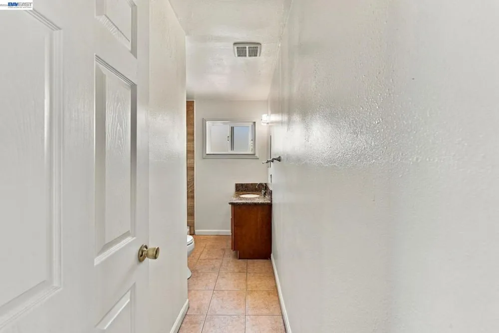 33438 University Dr Union City, CA 94587