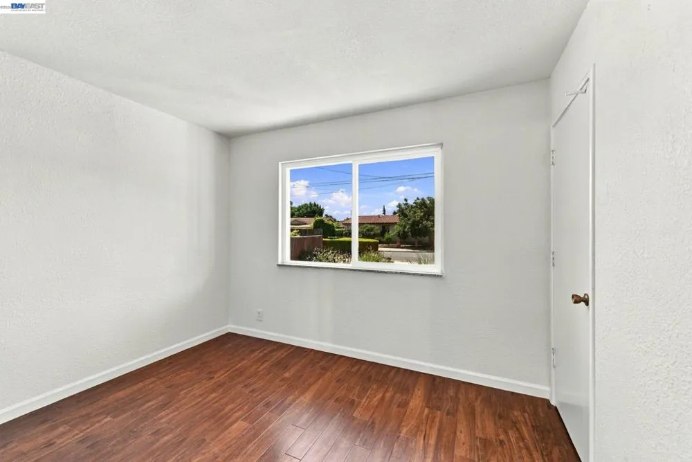33438 University Dr Union City, CA 94587