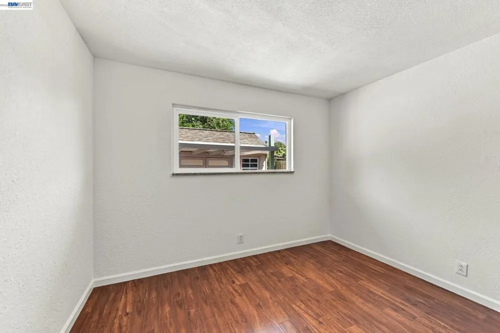 33438 University Dr Union City, CA 94587