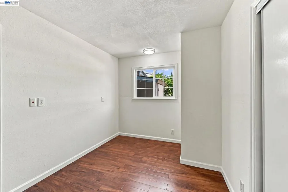 33438 University Dr Union City, CA 94587