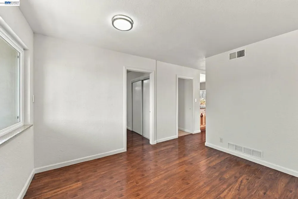 33438 University Dr Union City, CA 94587