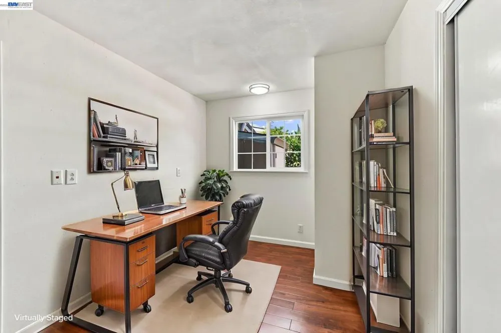 33438 University Dr Union City, CA 94587