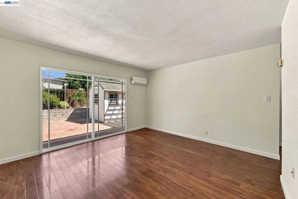 33438 University Dr Union City, CA 94587