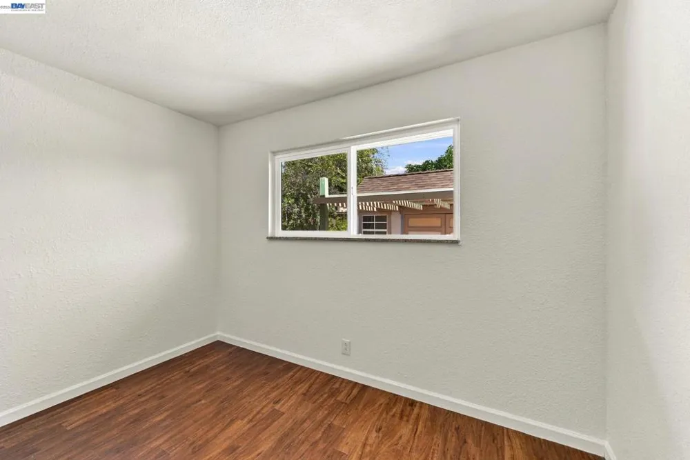 33438 University Dr Union City, CA 94587