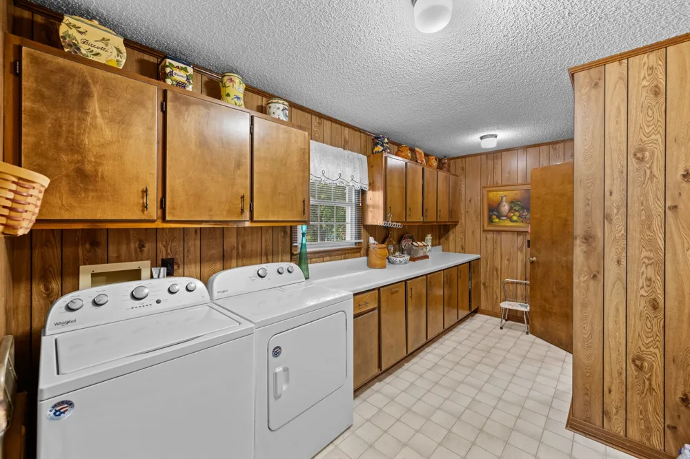 663 Asbury Rd Camden, TN 38320