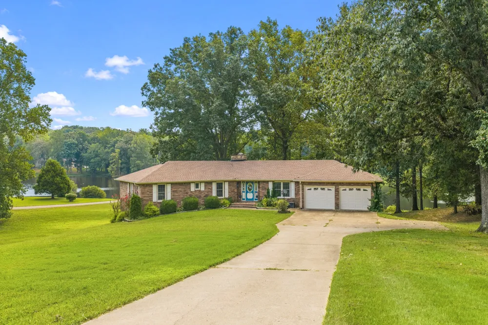 663 Asbury Rd Camden, TN 38320