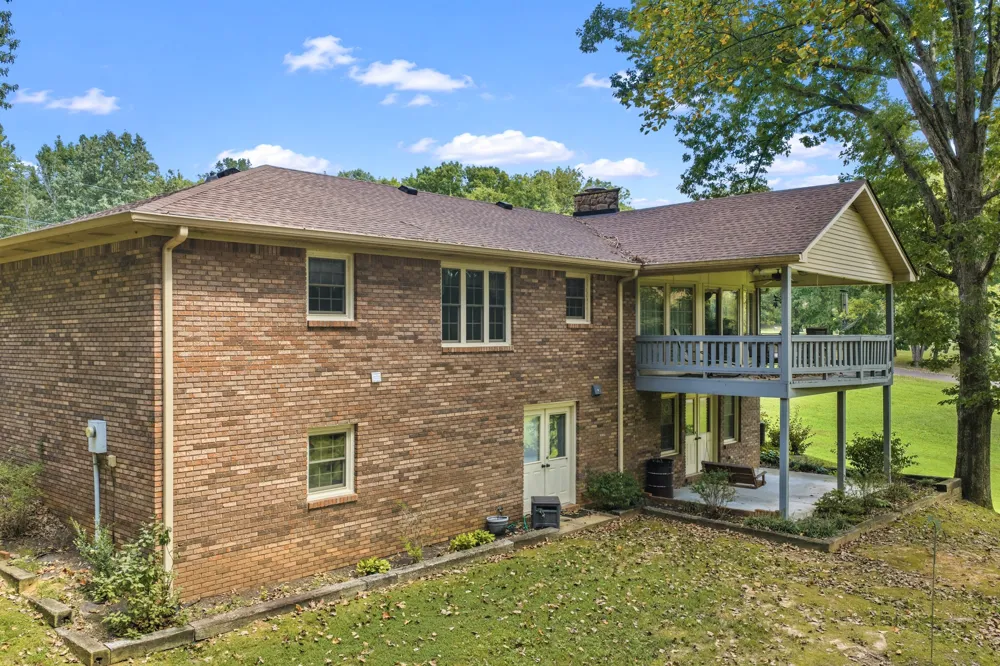 663 Asbury Rd Camden, TN 38320