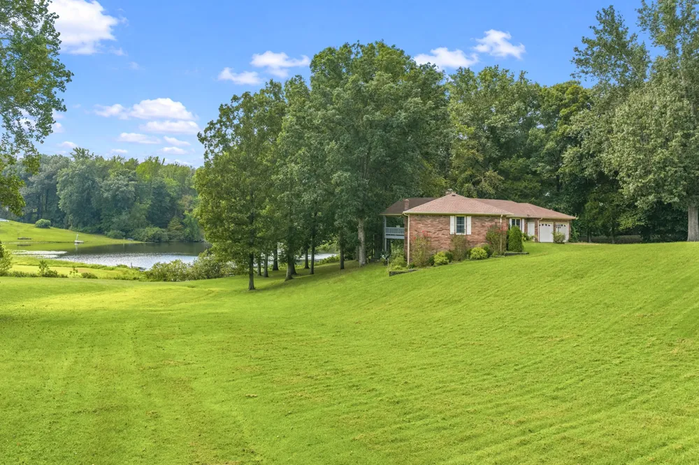 663 Asbury Rd Camden, TN 38320