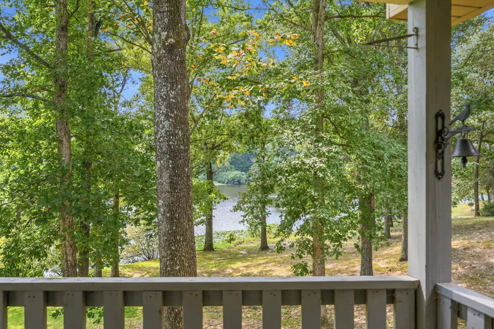 663 Asbury Rd Camden, TN 38320