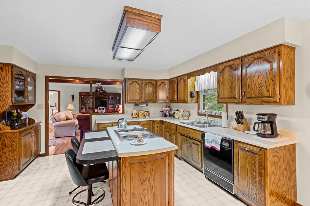 663 Asbury Rd Camden, TN 38320