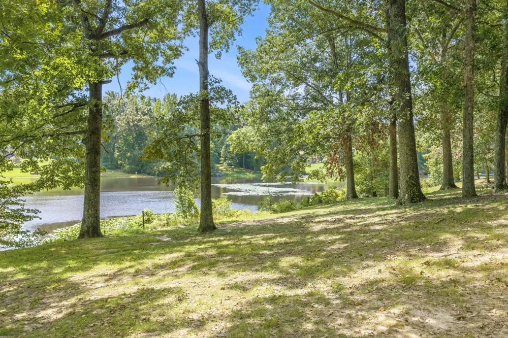 663 Asbury Rd Camden, TN 38320
