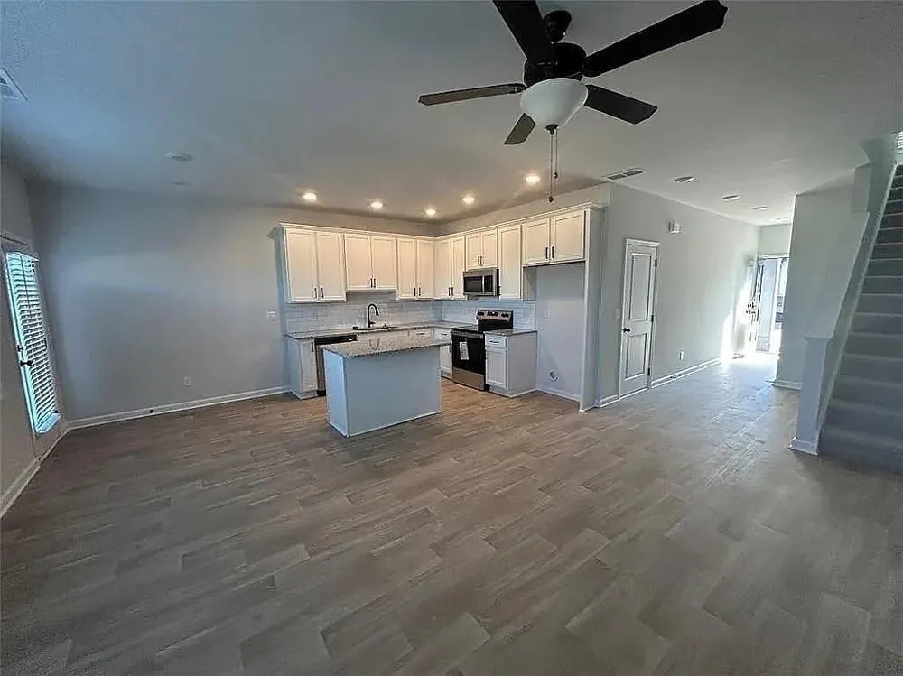 129 Lauren Street Adairsville, GA 30103