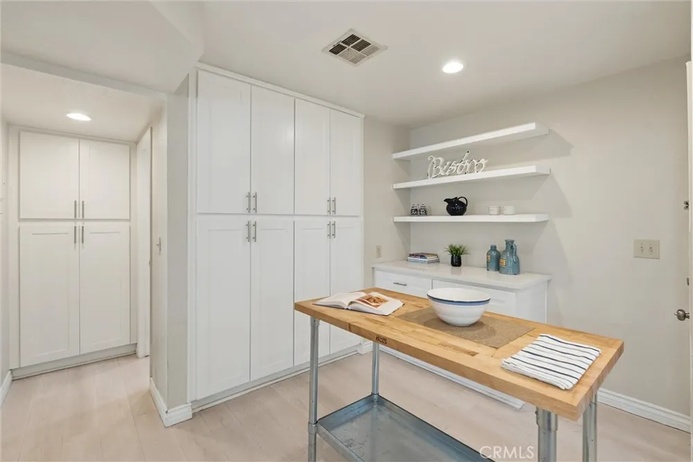 1751 E 68th #12 Long Beach, CA 90805