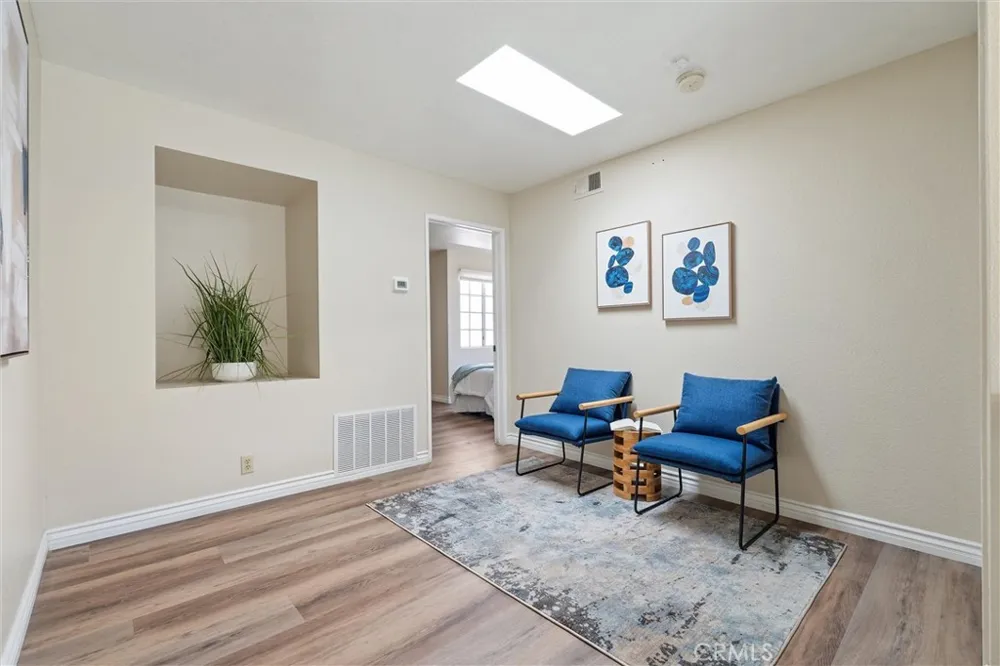 1751 E 68th #12 Long Beach, CA 90805