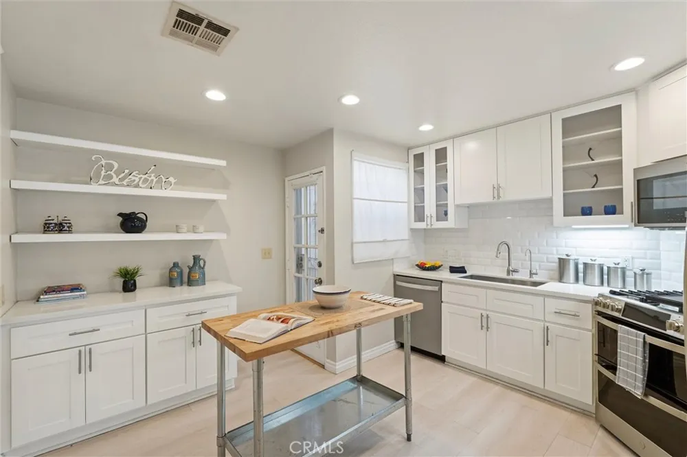 1751 E 68th #12 Long Beach, CA 90805