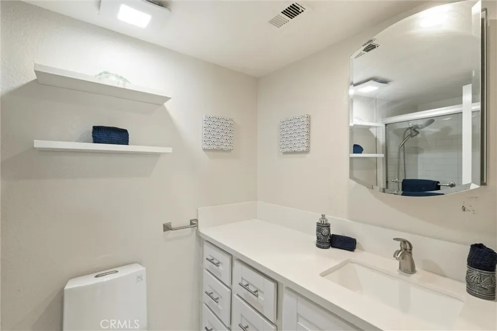 1751 E 68th #12 Long Beach, CA 90805