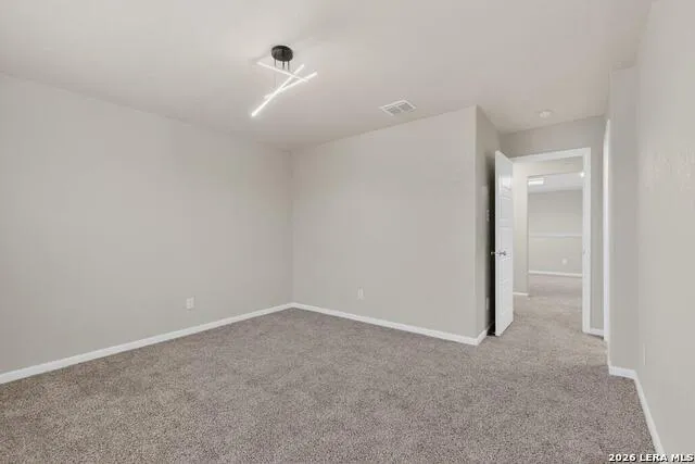 1141 AMBER LK Seguin, TX 78155