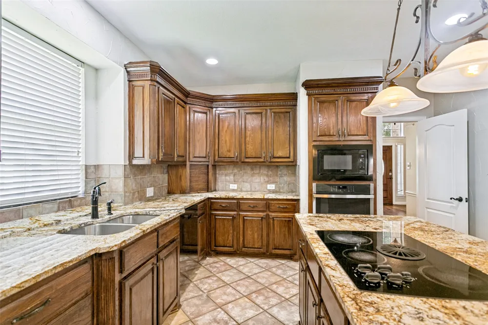 2208 Scenic Drive Plano, TX 75025