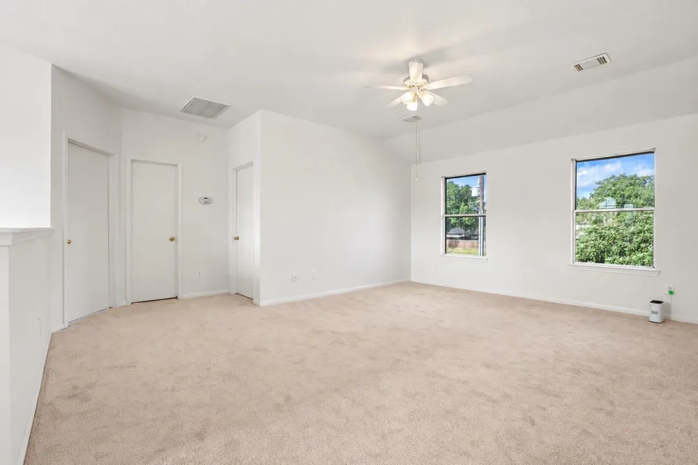 2914 Glen Cullen Lane Pearland, TX 77584