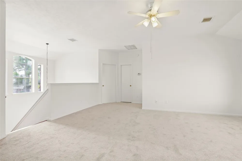2914 Glen Cullen Lane Pearland, TX 77584