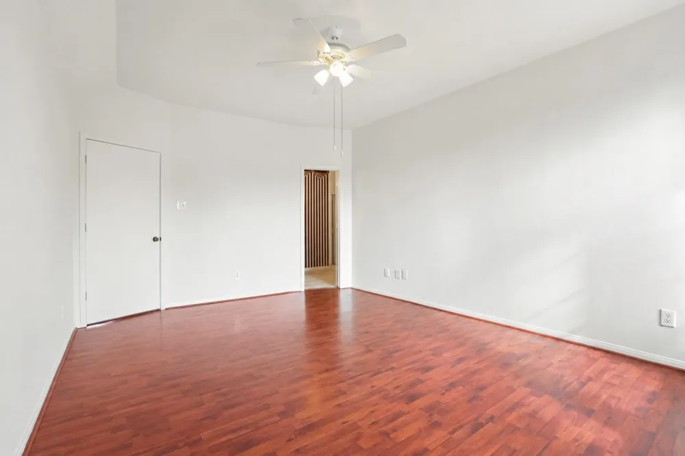 2914 Glen Cullen Lane Pearland, TX 77584